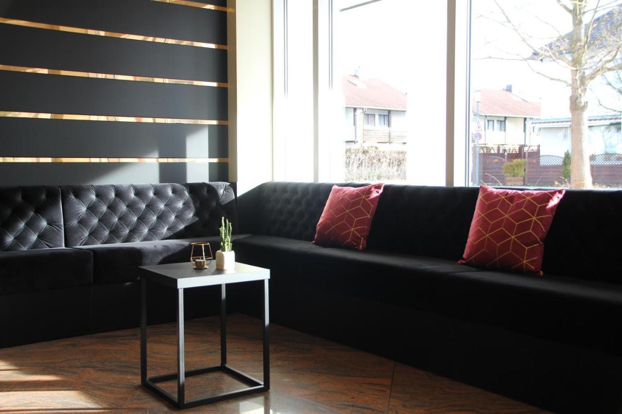 Abasto Hotel Eichenau Exteriör bild